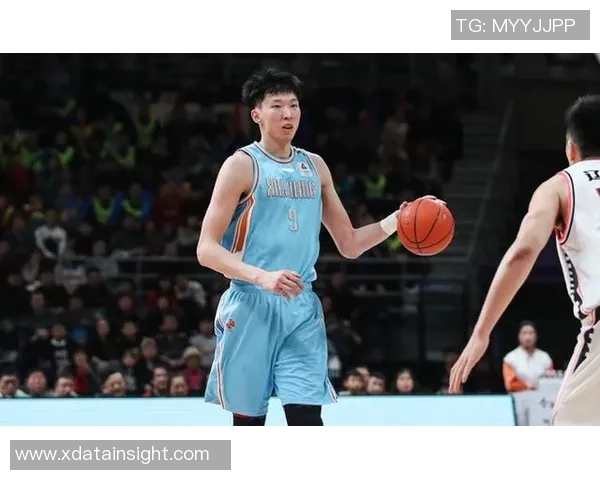 武汉篮球队在邀请赛中以51分稳居积分榜首位,展现强大实力 武汉篮球队在邀请赛中以51分稳居积分榜首位,展现强大实力