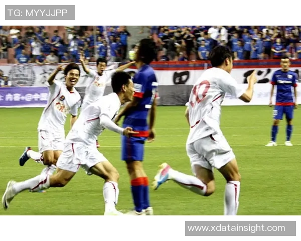 深圳足球队与杭州足球队耐力较量赛后分析与反思