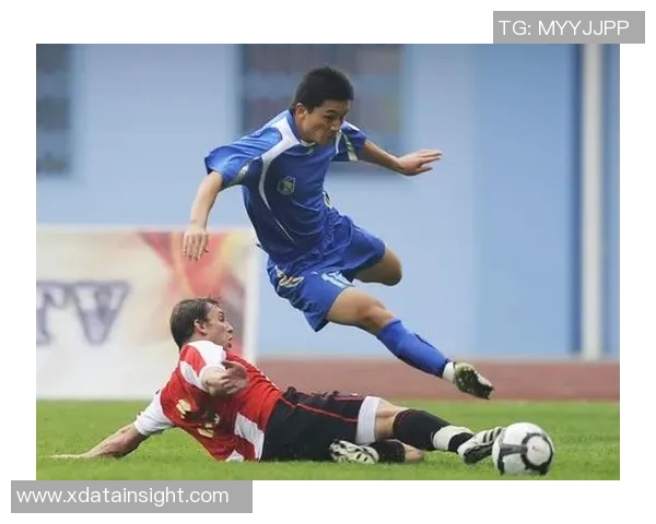 黄磊畅谈足球生涯与心路历程的深刻反思与感悟