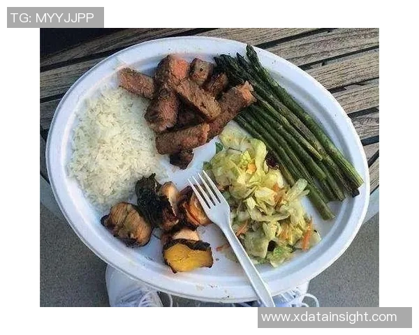 足球明星们的美食情缘揭秘:他们最爱的美味佳肴与独特饮食习惯 足球明星们的美食情缘揭秘:他们最爱的美味佳肴与独特饮食习惯