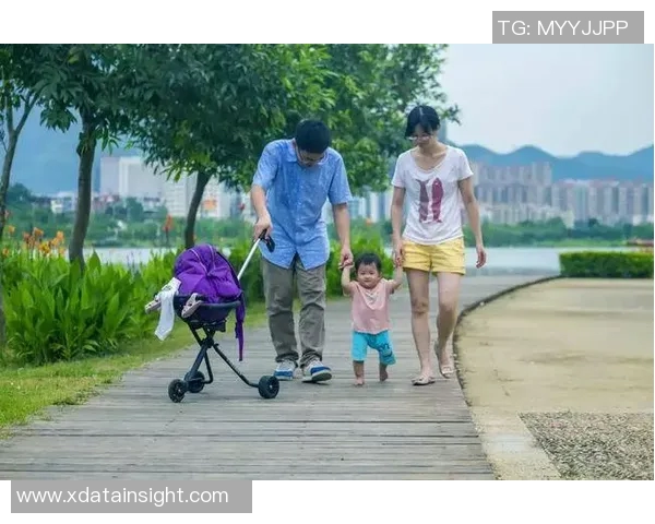 足球明星背后的平凡日常与低调生活揭秘 足球明星背后的平凡日常与低调生活揭秘