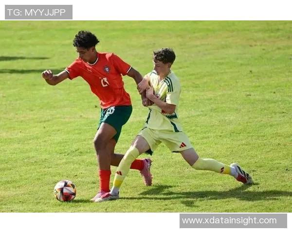 足球明星精准脚法瞬间捕捉展现完美技术与风采的精彩图片合集 足球明星精准脚法瞬间捕捉展现完美技术与风采的精彩图片合集